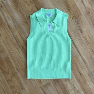Green sleeveless cropped old navy sweater top. Size medium tall. NWT.